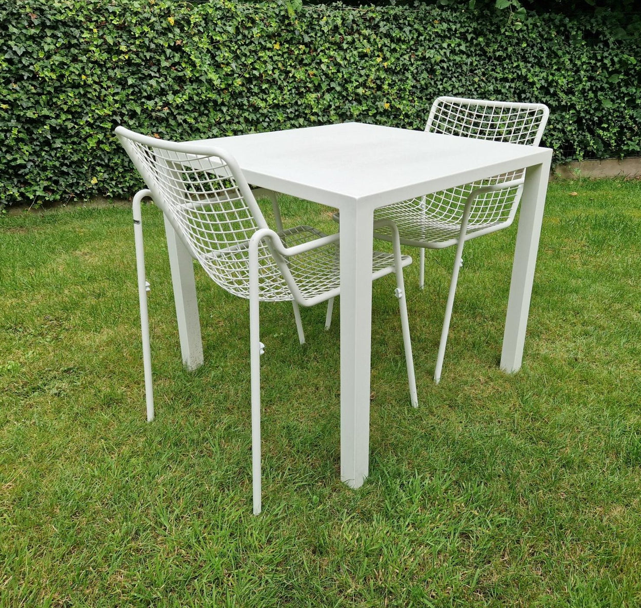 Set Nova tafel 80x80 / Rio R50 Armchair x2 - White