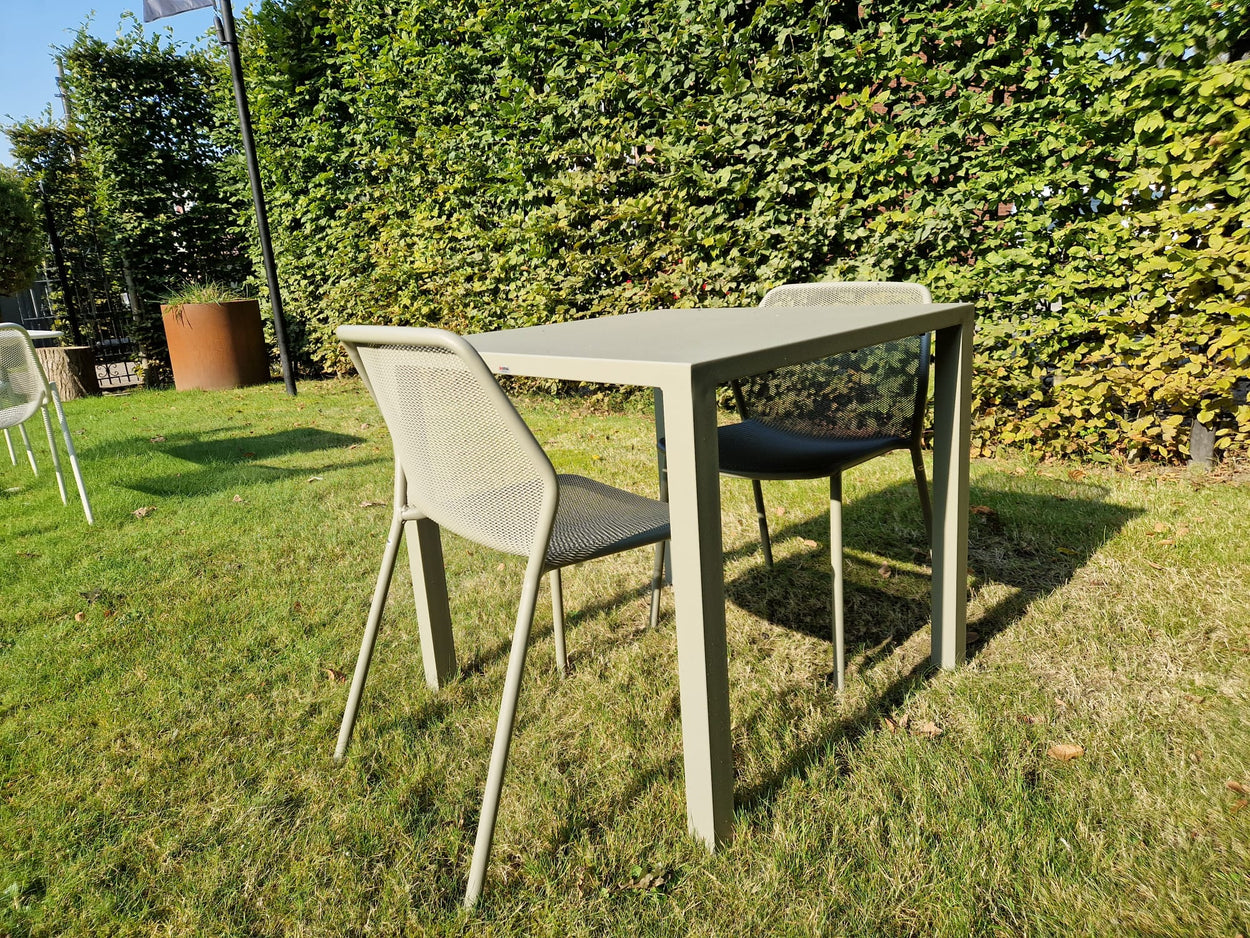 Set Nova tafel 80x80 / Darwin chair x2 - Grey green