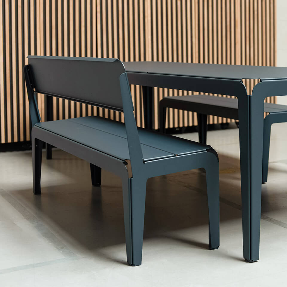 Bended Bench with backrest